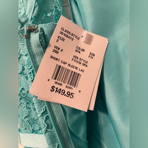 David’s Bridal Bridesmaid Dress, Size 2, NWT! - Picture 5 of 9